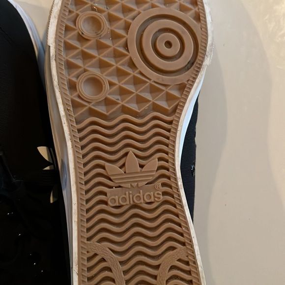 Adidas Canvas Sneakers, Mens 13 - Picture 4 of 7